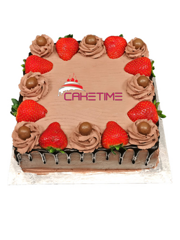 Chocolate Strawberry Drip Cake